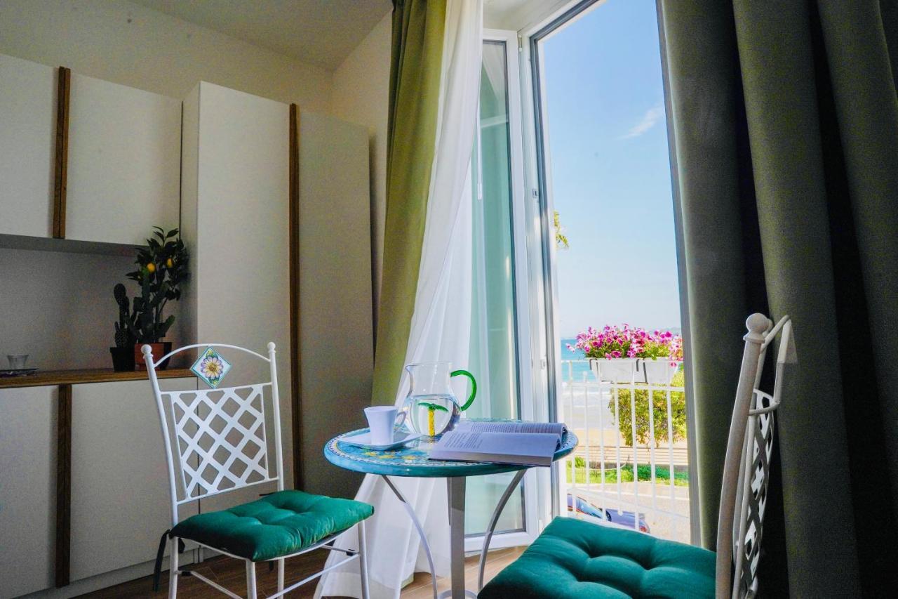 Aquamar Bed And Breakfast Кротоне Экстерьер фото