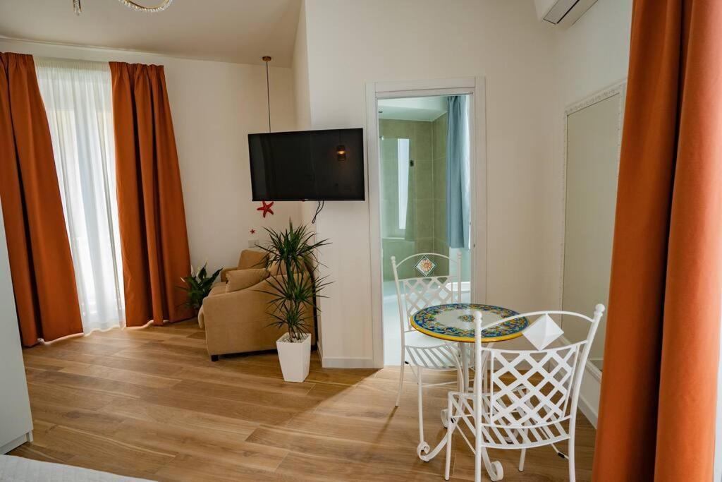 Aquamar Bed And Breakfast Кротоне Экстерьер фото
