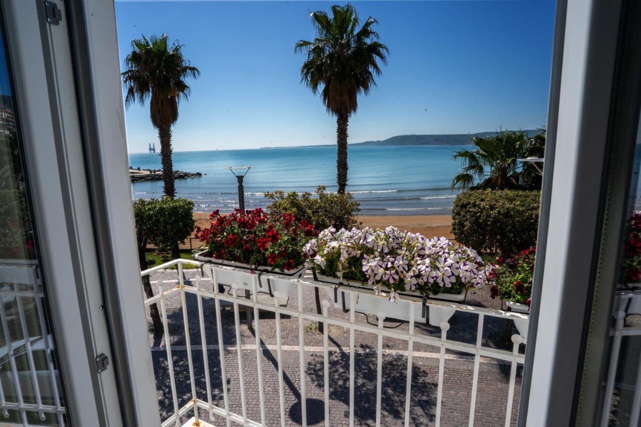 Aquamar Bed And Breakfast Кротоне Экстерьер фото